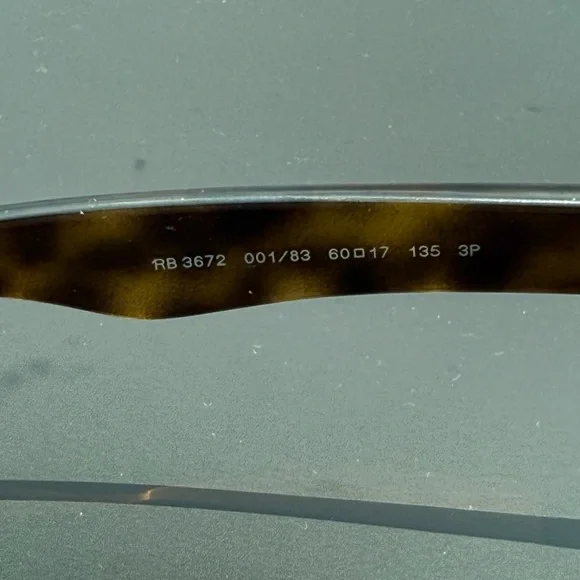 Ray-Ban Polarized Sunglasses with Case - Picture 5 of 6